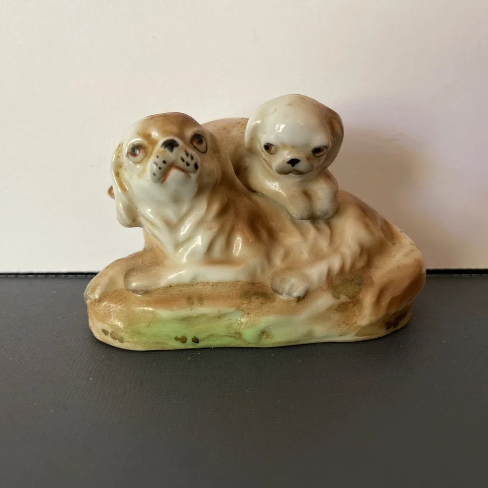 Vintage Midcentury‎ Pekingese Dog Figurine Marked Made In Japan Mother w Puppy